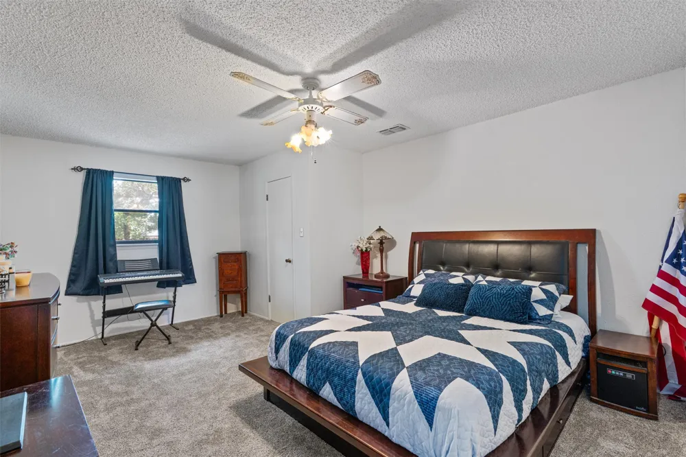 455 Robins Lane Bertram, TX 78605