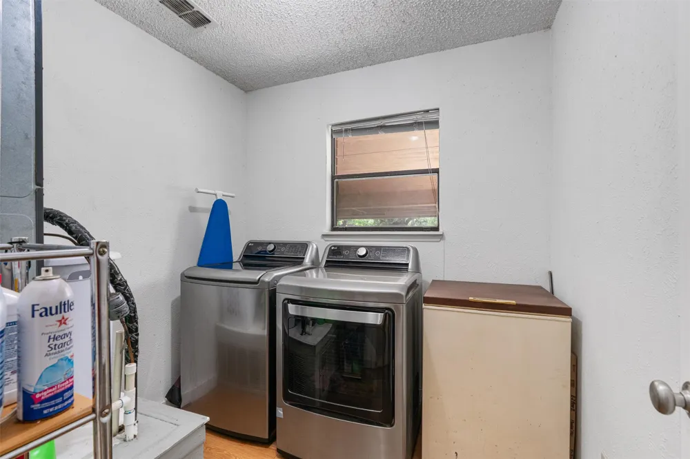 455 Robins Lane Bertram, TX 78605
