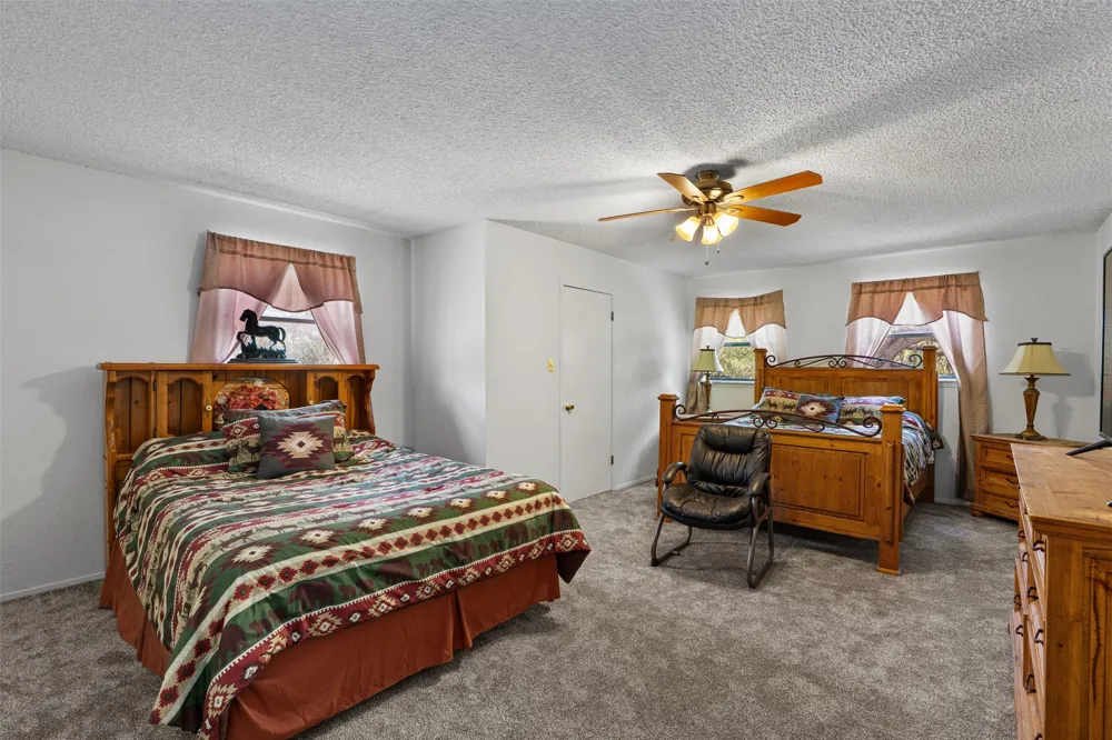 455 Robins Lane Bertram, TX 78605