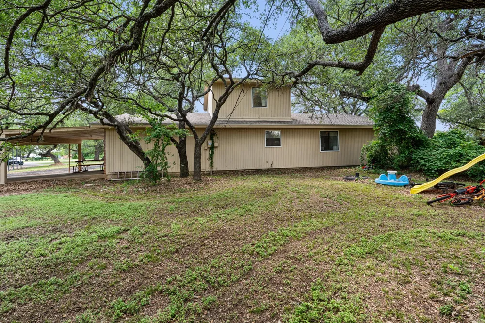 455 Robins Lane Bertram, TX 78605