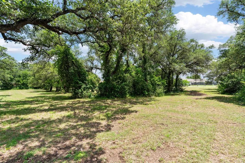 455 Robins Lane Bertram, TX 78605