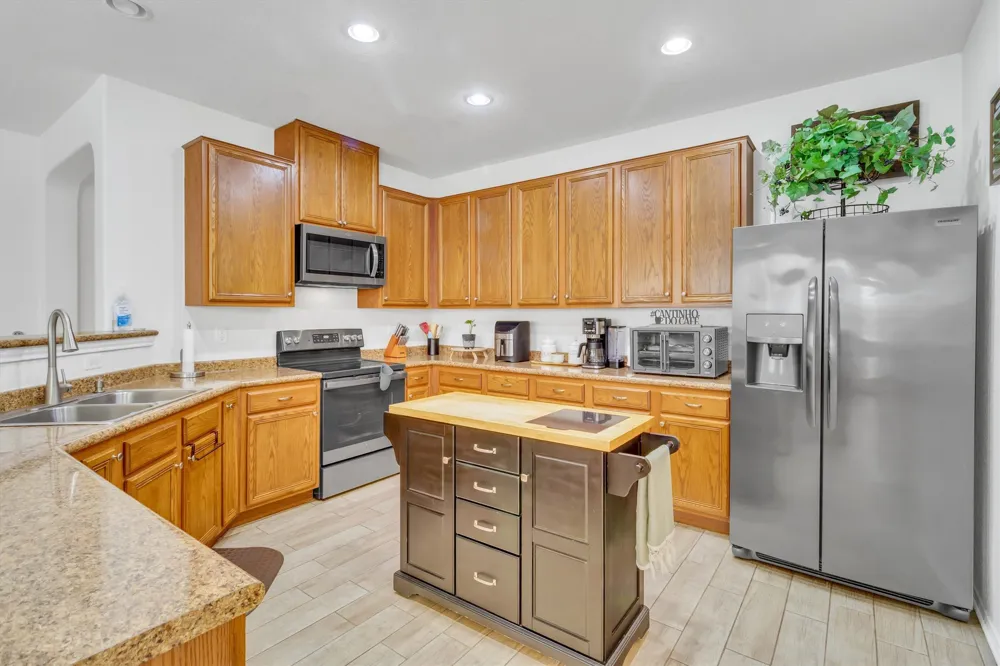 460 Waterleaf Boulevard Kyle, TX 78640