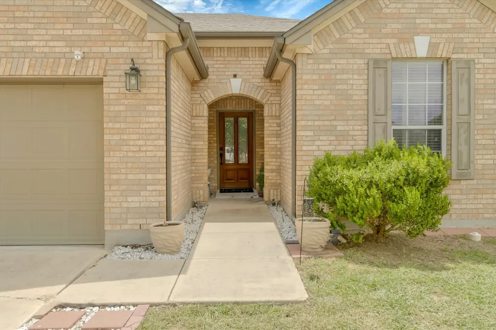 460 Waterleaf Boulevard Kyle, TX 78640