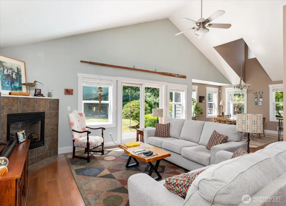 1796 Twin Oaks Lane Freeland, WA 98249