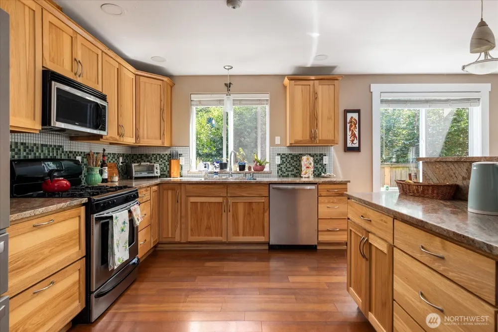 1796 Twin Oaks Lane Freeland, WA 98249