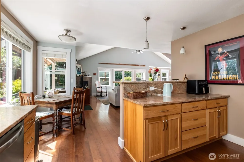 1796 Twin Oaks Lane Freeland, WA 98249