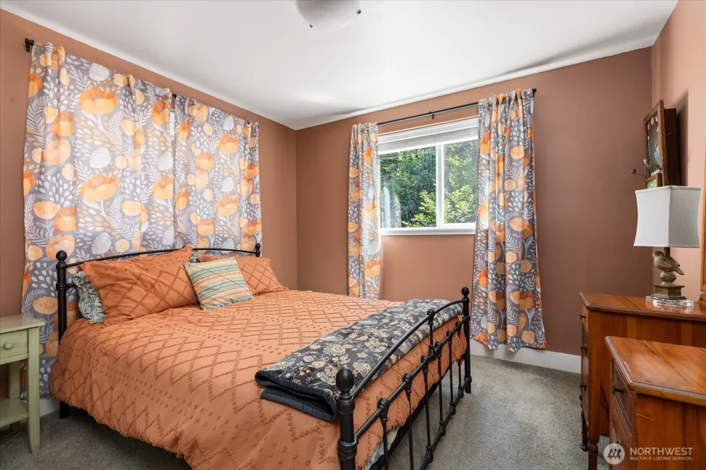 1796 Twin Oaks Lane Freeland, WA 98249
