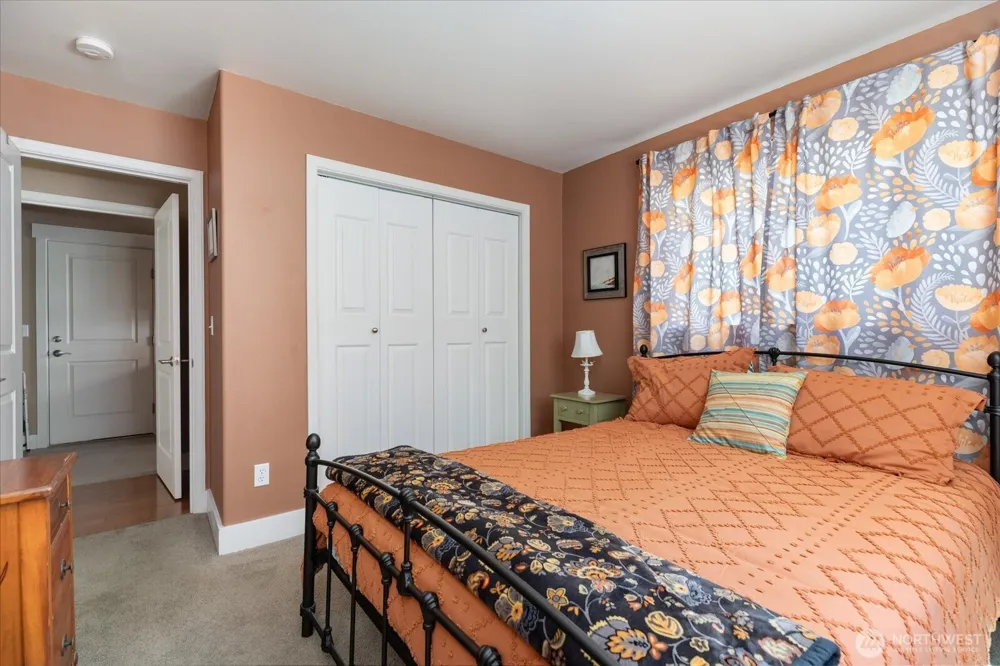 1796 Twin Oaks Lane Freeland, WA 98249