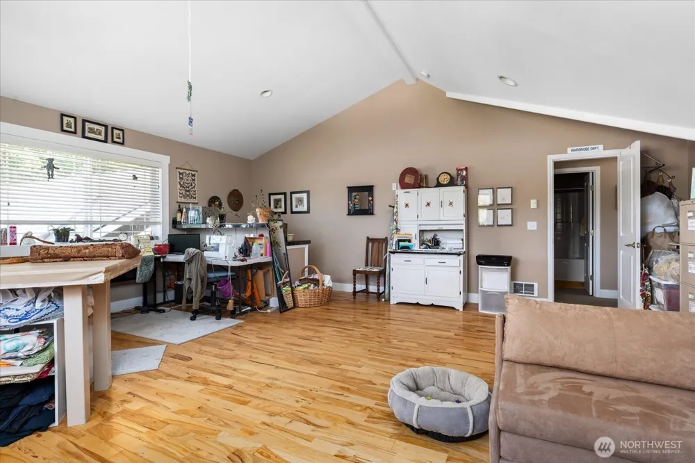 1796 Twin Oaks Lane Freeland, WA 98249