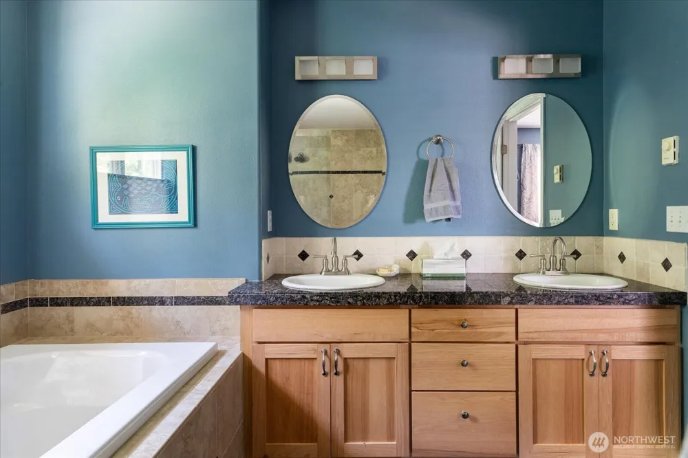1796 Twin Oaks Lane Freeland, WA 98249