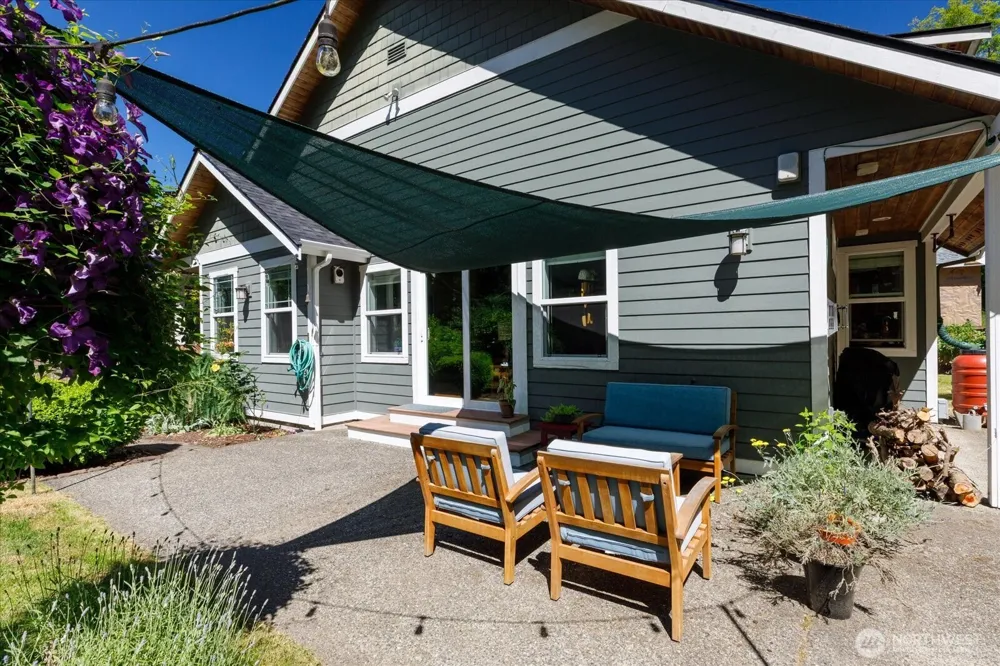 1796 Twin Oaks Lane Freeland, WA 98249