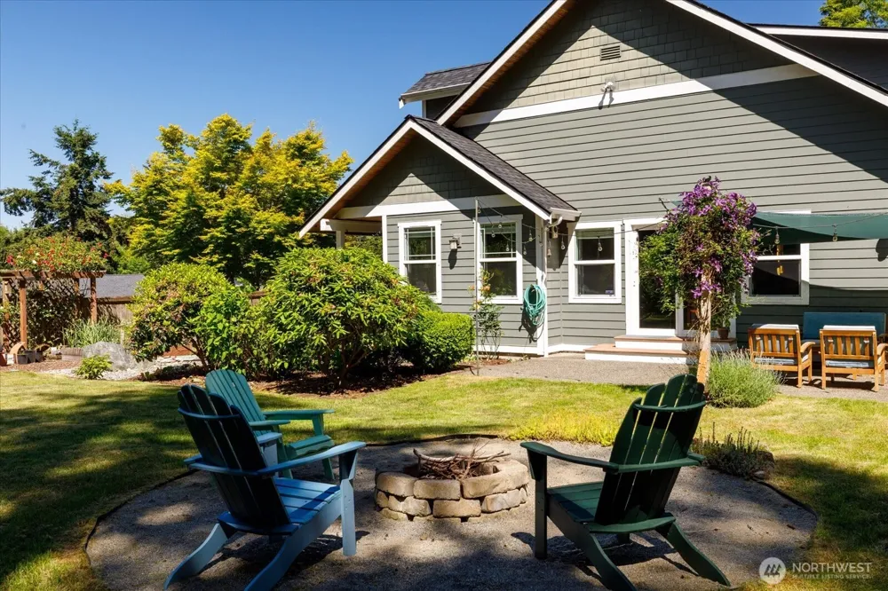 1796 Twin Oaks Lane Freeland, WA 98249
