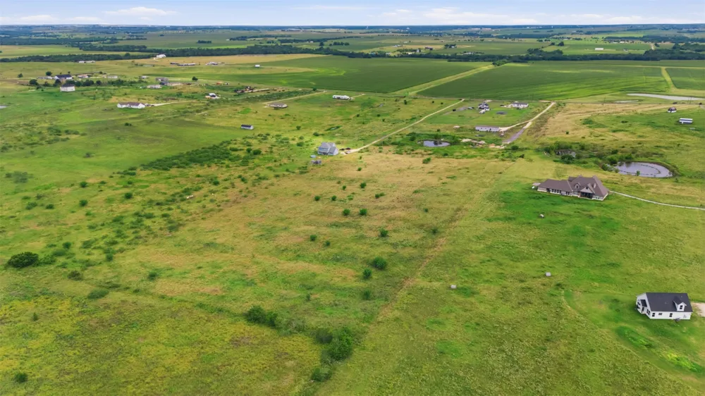 634 County Road 451 Road Coupland, TX 78615