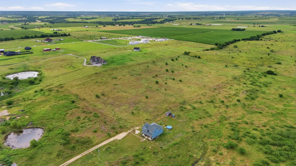634 County Road 451 Road Coupland, TX 78615