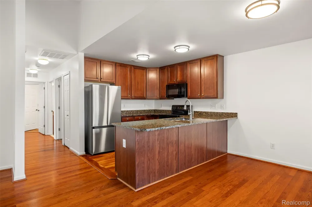 42268 Hanover Drive #4 Van Buren Charter Township, MI 48111