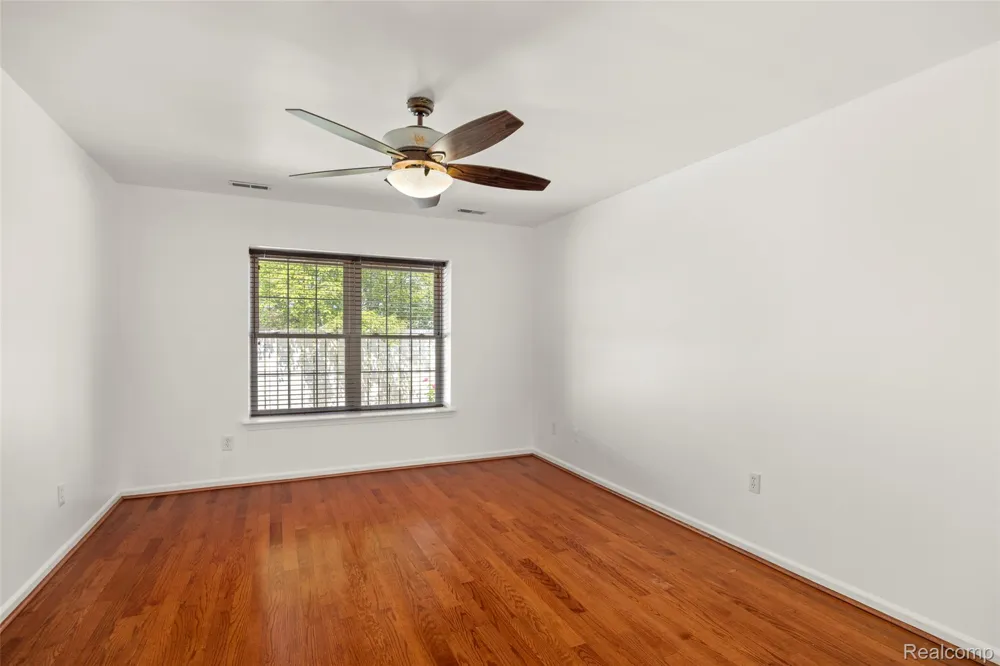 42268 Hanover Drive #4 Van Buren Charter Township, MI 48111