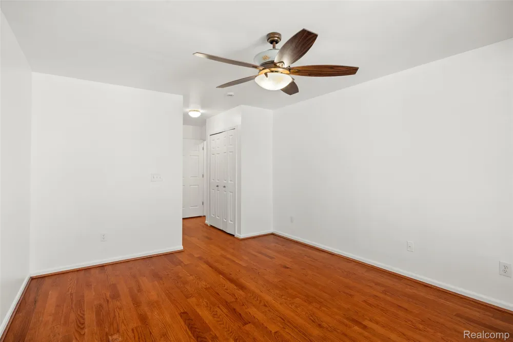 42268 Hanover Drive #4 Van Buren Charter Township, MI 48111