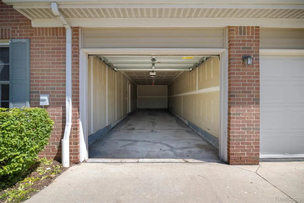 42268 Hanover Drive #4 Van Buren Charter Township, MI 48111