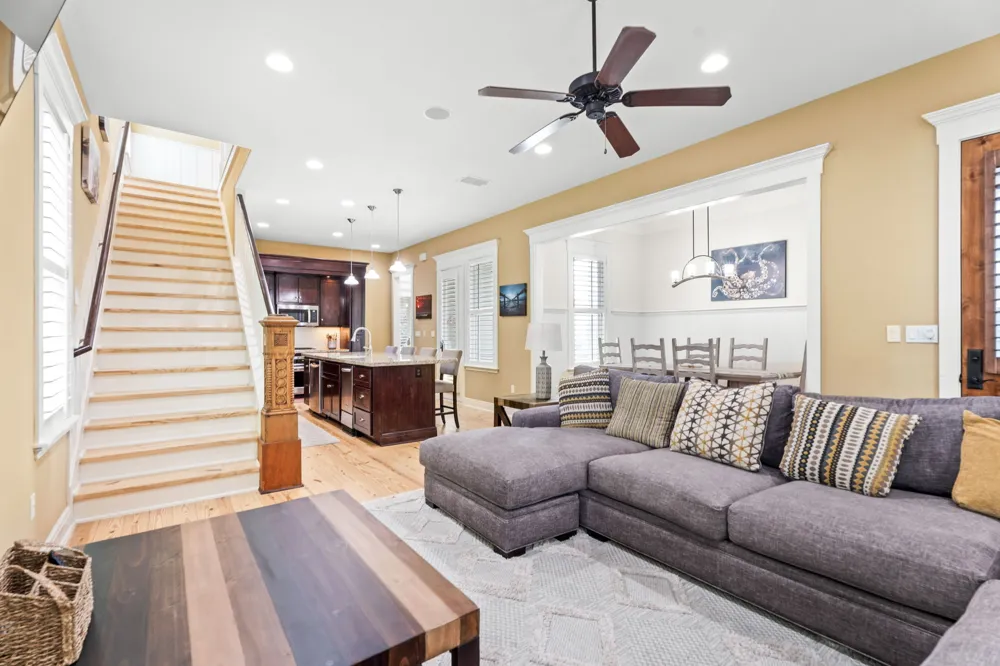 412 Sailhouse Way Rockport, TX 78382