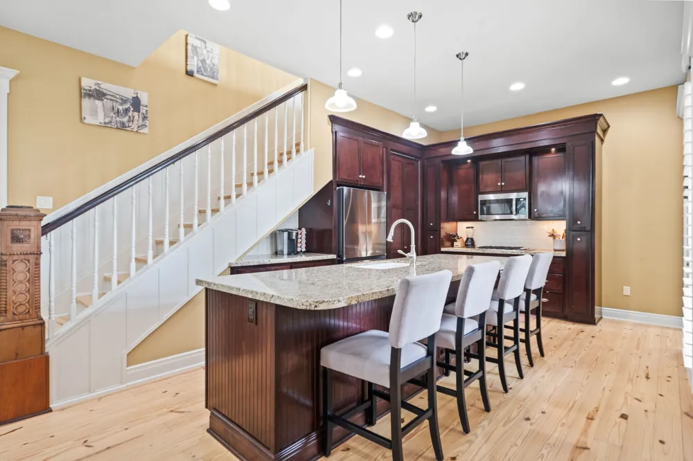 412 Sailhouse Way Rockport, TX 78382