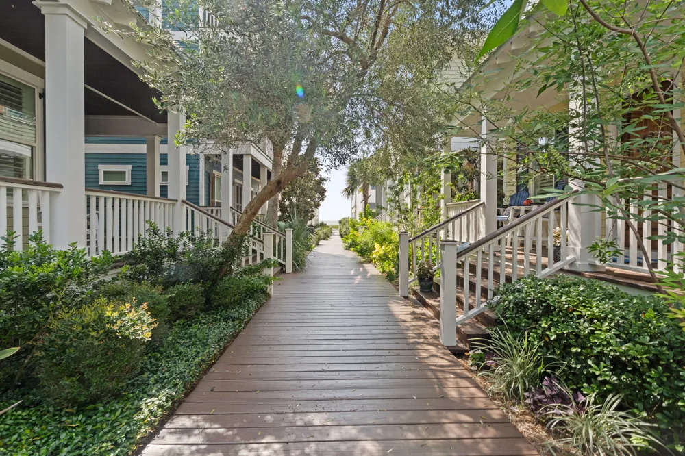 412 Sailhouse Way Rockport, TX 78382