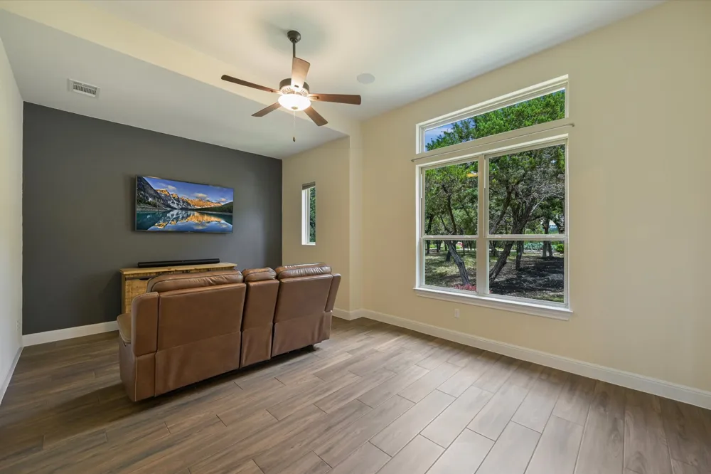 19305 Leisure Lane Jonestown, TX 78645
