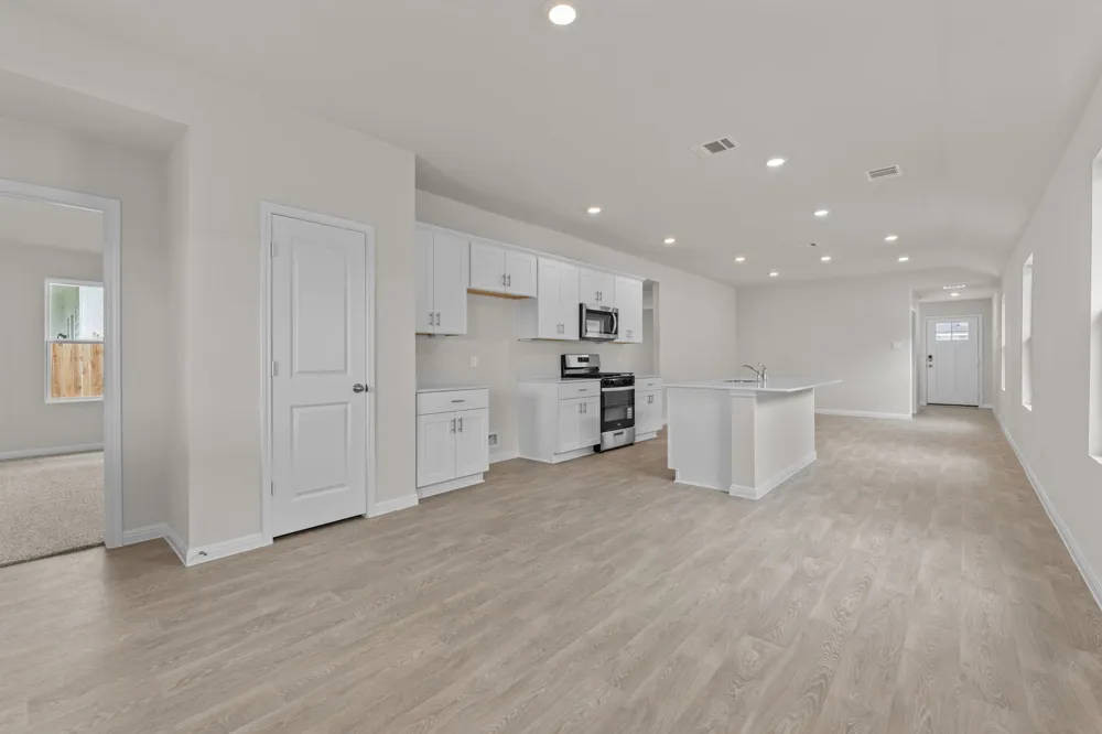 129 RAYMONDVILLE Path San Marcos, TX 78666