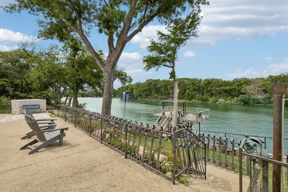 939 Reiley Road Seguin, TX 78155