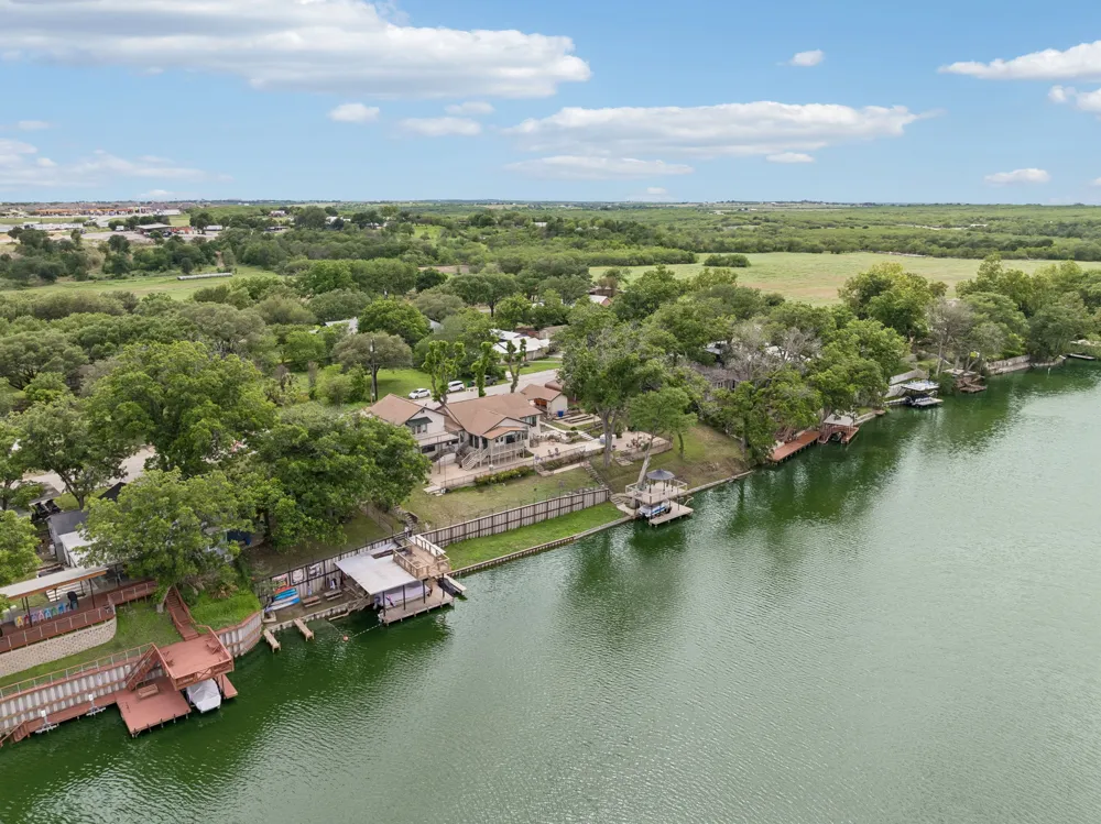 939 Reiley Road Seguin, TX 78155