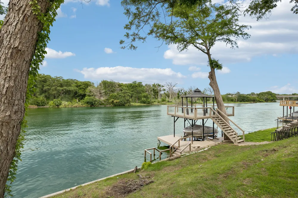 939 Reiley Road Seguin, TX 78155