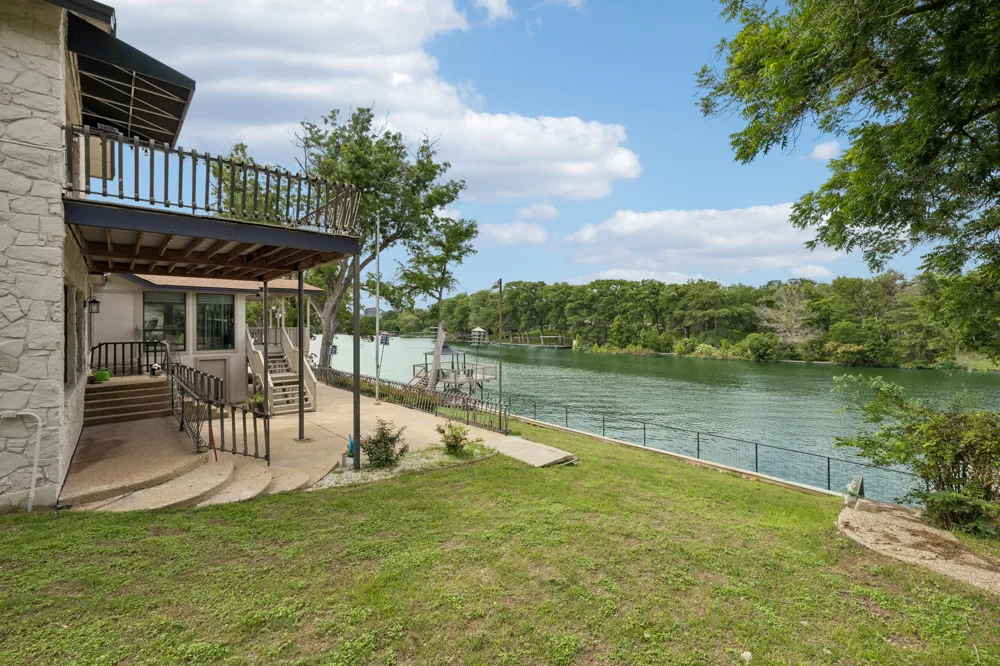 939 Reiley Road Seguin, TX 78155