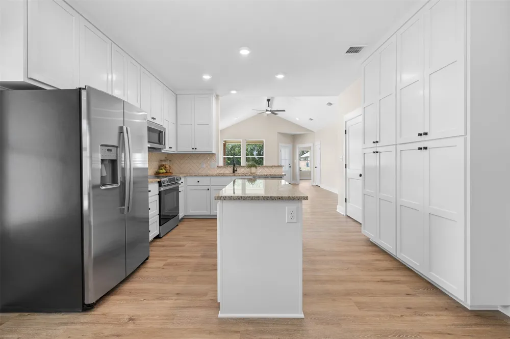 1004 White Tail Cove Lexington, TX 78947