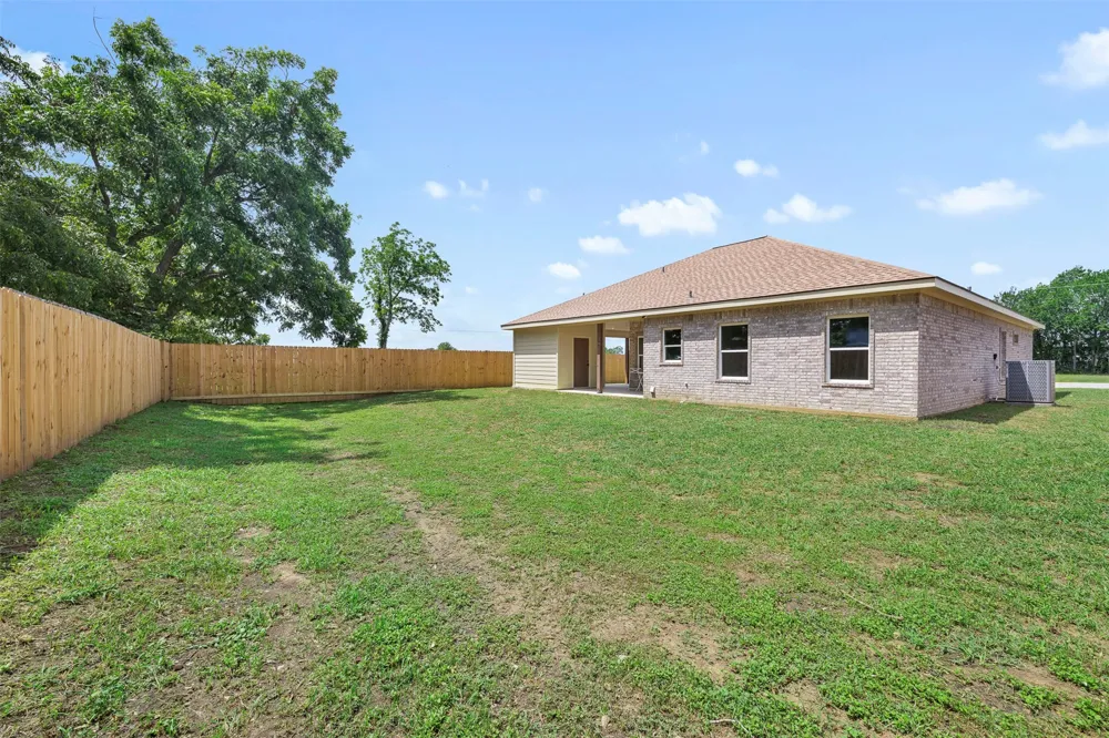 1004 White Tail Cove Lexington, TX 78947
