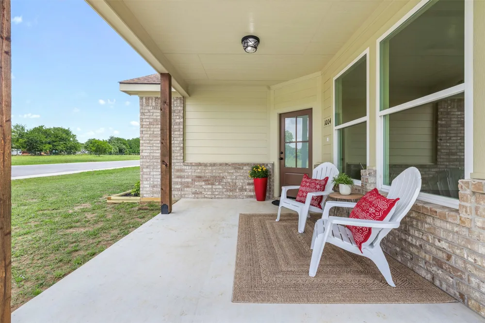 1004 White Tail Cove Lexington, TX 78947