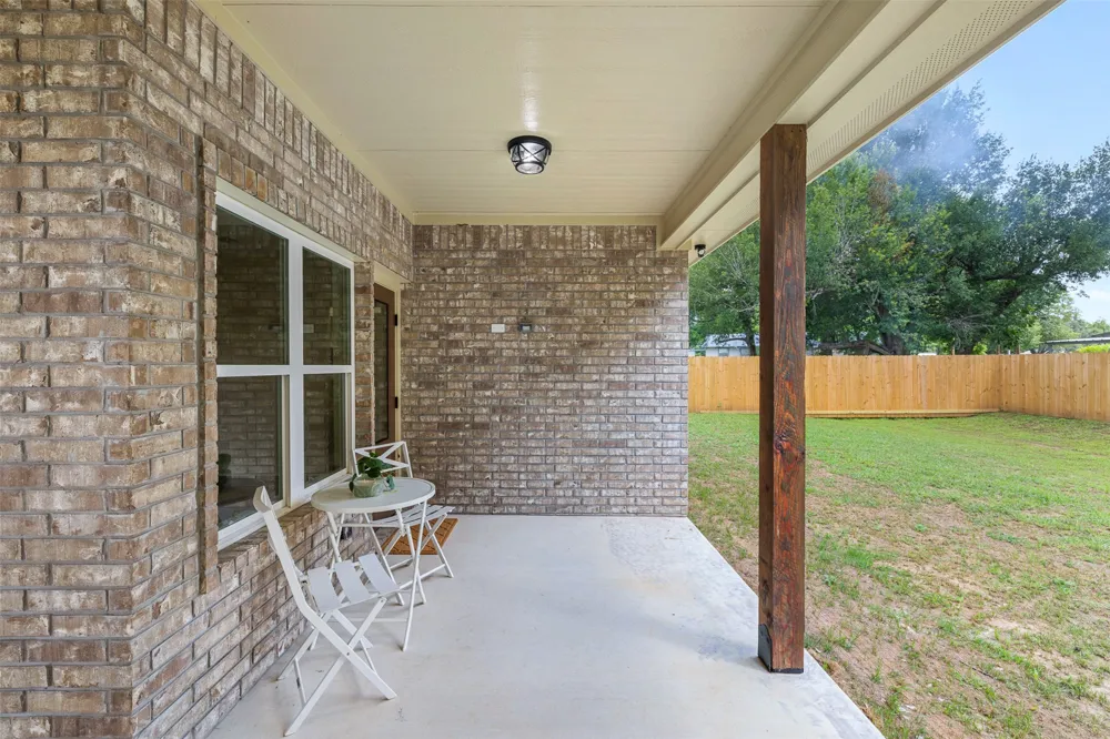1004 White Tail Cove Lexington, TX 78947