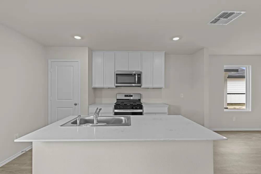 172 Surrey Oaks Maxwell, TX 78656