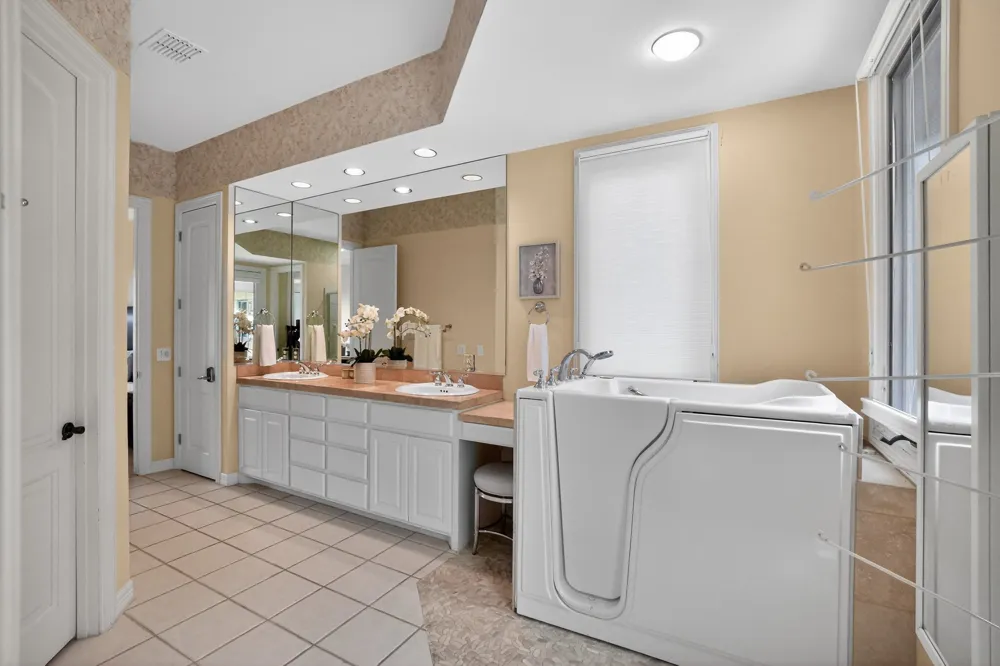2305 Barton Creek Boulevard #40 Austin, TX 78735