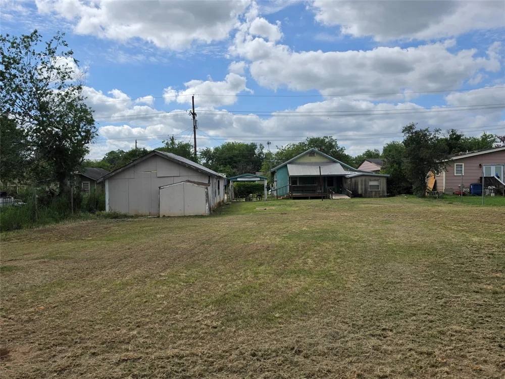 1510 A STREET Floresville, TX 78114