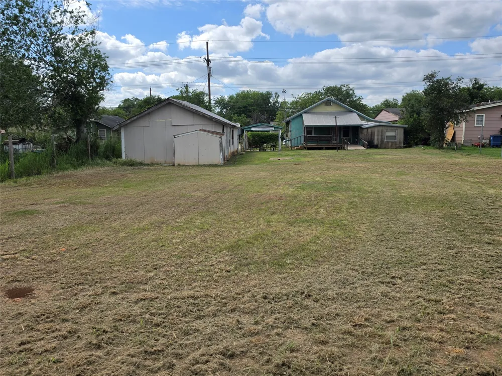 1510 A STREET Floresville, TX 78114