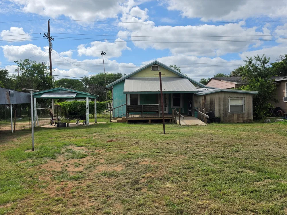 1510 A STREET Floresville, TX 78114