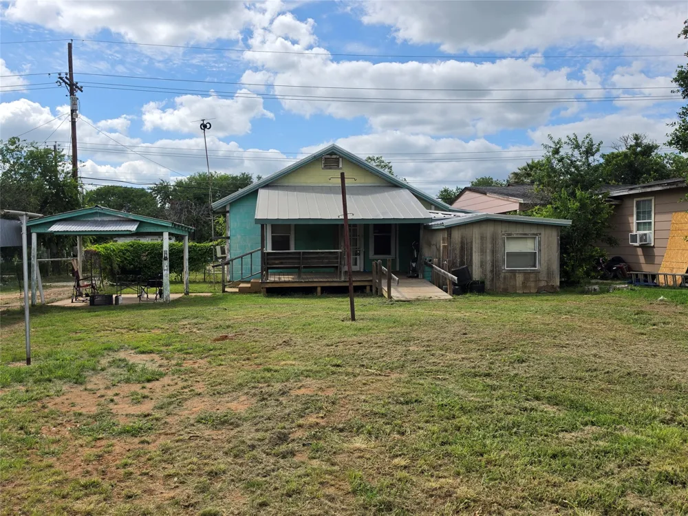 1510 A STREET Floresville, TX 78114