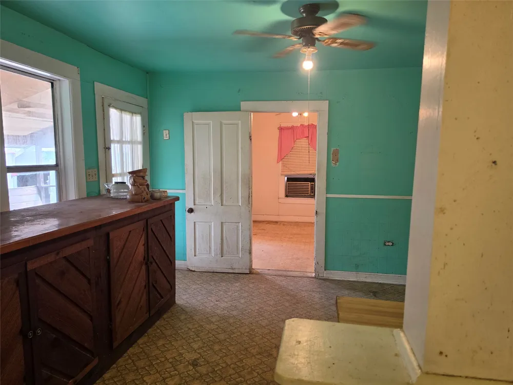 1510 A STREET Floresville, TX 78114