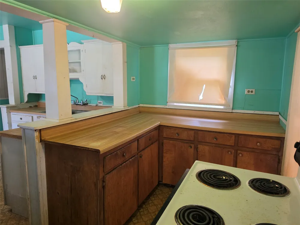 1510 A STREET Floresville, TX 78114