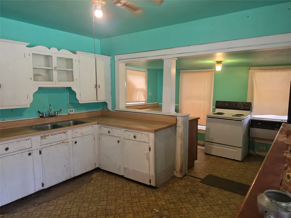 1510 A STREET Floresville, TX 78114