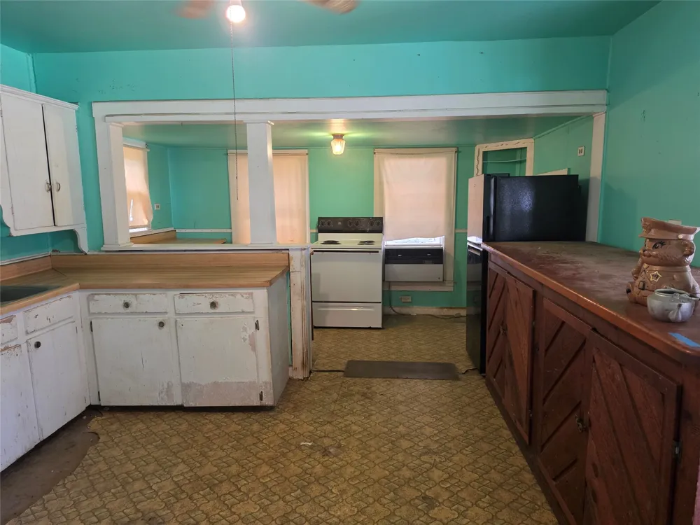 1510 A STREET Floresville, TX 78114