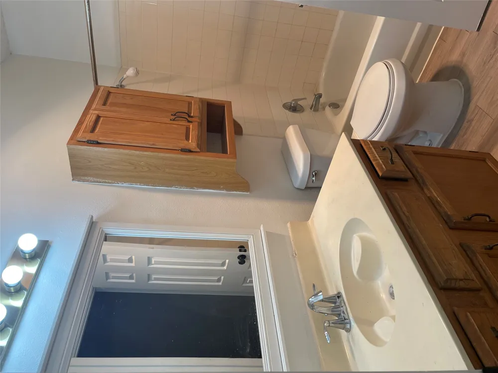 915 W 23rd Street #212 Austin, TX 78705