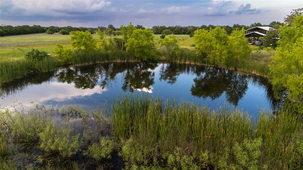 1395 S Highway 95 Highway Smithville, TX 78957
