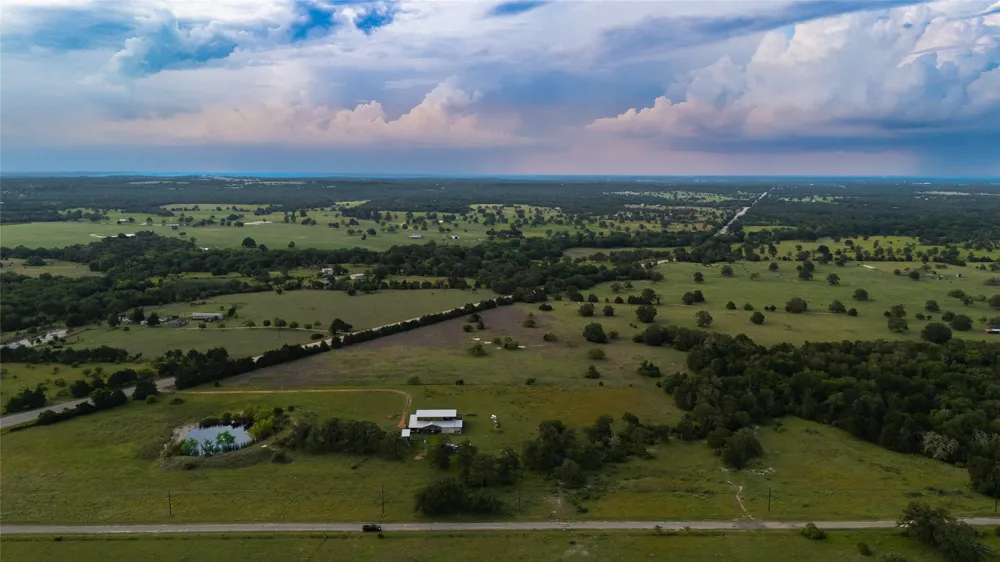 1395 S Highway 95 Highway Smithville, TX 78957