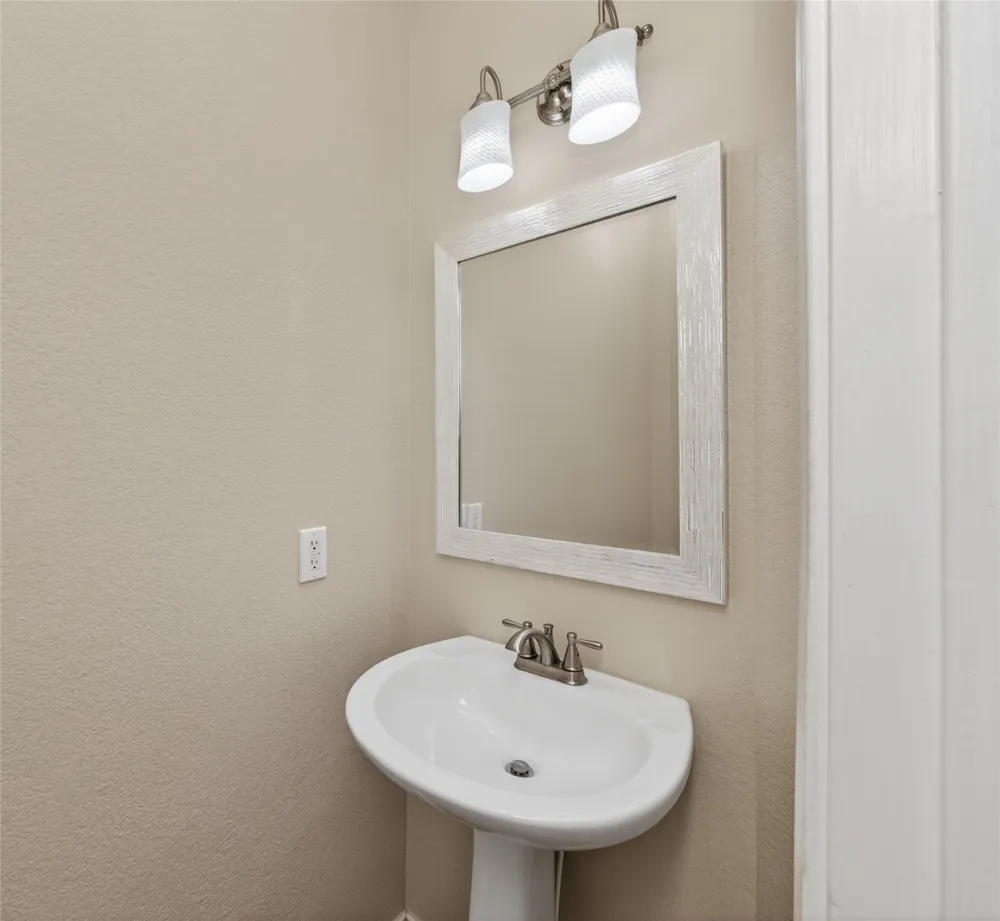 125 Hometown Parkway Kyle, TX 78640
