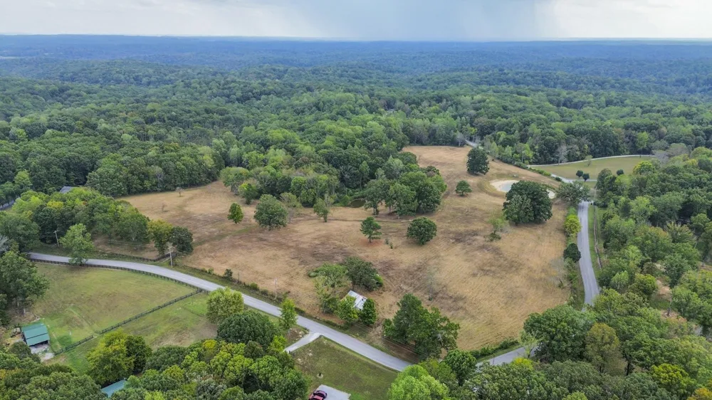 1165 Mount Pleasant Rd Kingston Springs, TN 37082